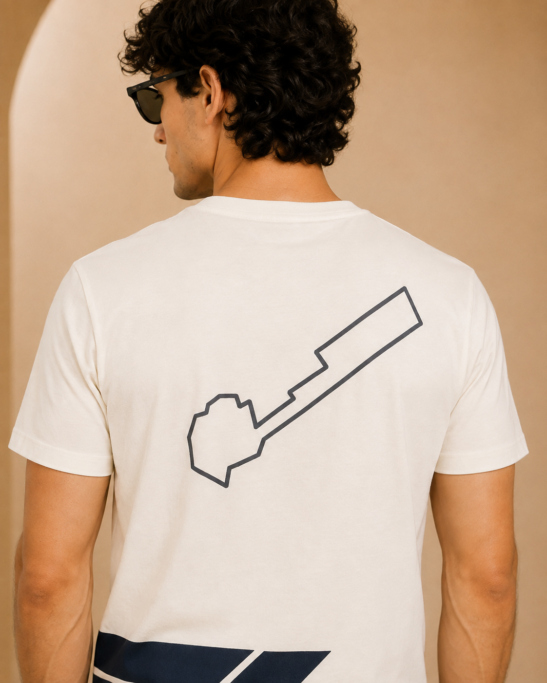 Men’s Off-White Down Shoulder Abstract Graphic Printed T-Shirt